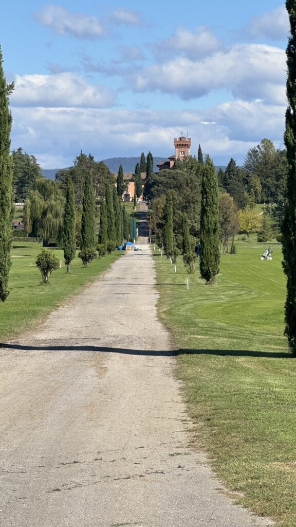 Contact 8 golf tours italy